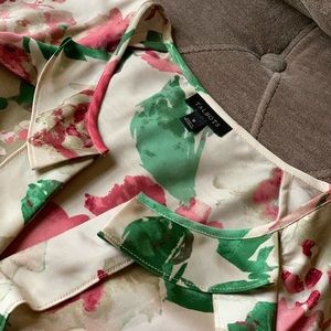 Beautiful TALBOTS Floral Dressy shirt